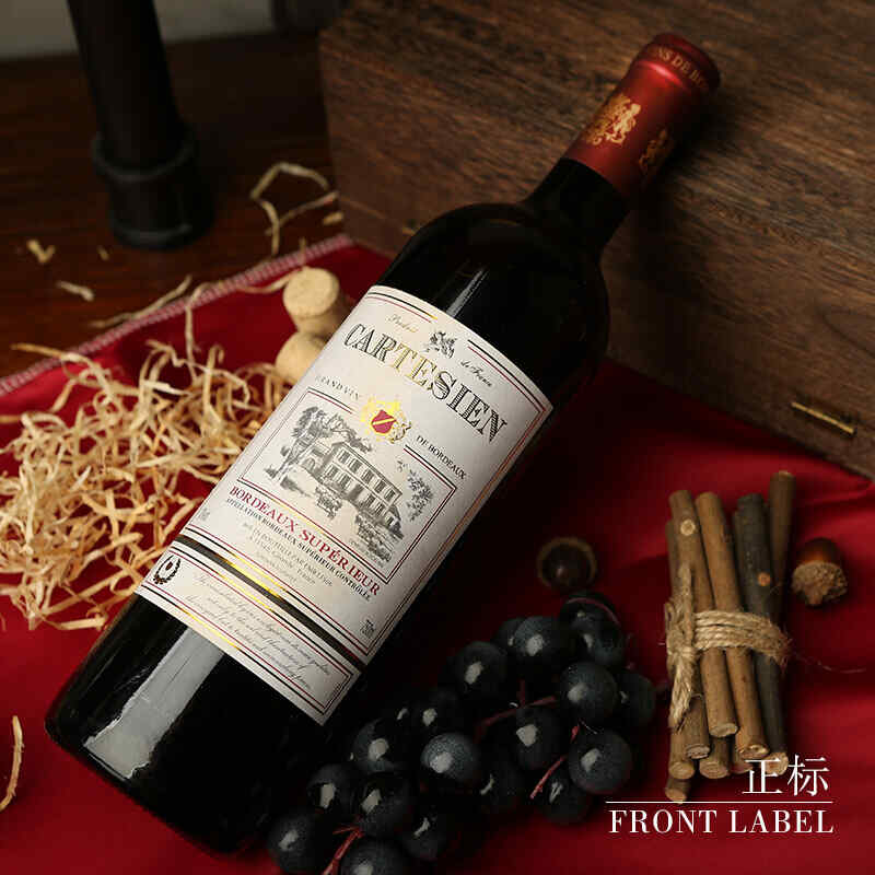 紅酒貼白標,白標尖莊是不是開發(fā)酒?